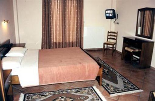 фото отеля Aroanios Hotel