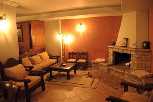 фото отеля Aroanios Hotel