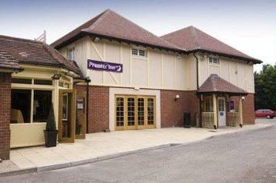 фото отеля Premier Inn Lymington