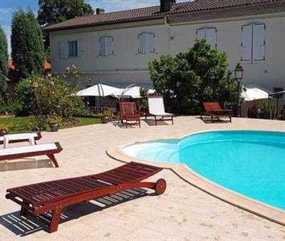 фото отеля Hotel du Commerce Roumazieres-Loubert