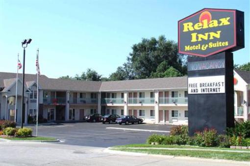 фото отеля Relax Inn Motel & Suites