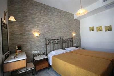фото отеля Hotel Iliovasilema