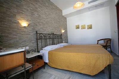 фото отеля Hotel Iliovasilema