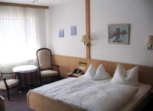 фото отеля Lowen Hotel & Restaurant Wendlingen