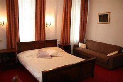 фото отеля Guesthouse Maksimilian