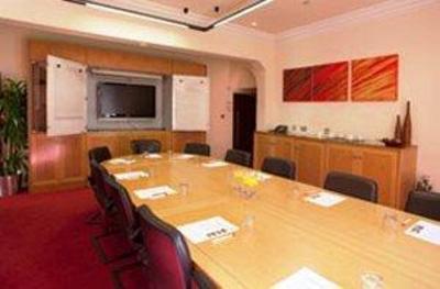 фото отеля Dbs Serviced Apartments