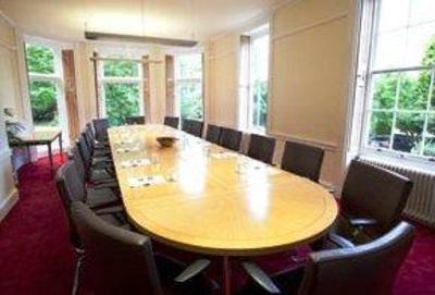 фото отеля Dbs Serviced Apartments