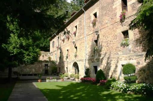 фото отеля Nuestra Senora De Caldas Hotel Los Corrales de Buelna