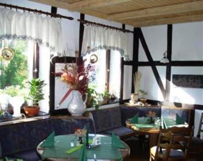 фото отеля Landhotel & Restaurant Zum Krug im Grunen Kranze