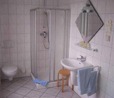 фото отеля Hotel Kastanienhof Zinnowitz