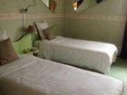 фото отеля Hostellerie du Lion d'Or Beaumont-le-Roger