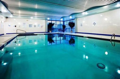 фото отеля Holiday Inn Express Hotel & Suites Toronto Mississauga