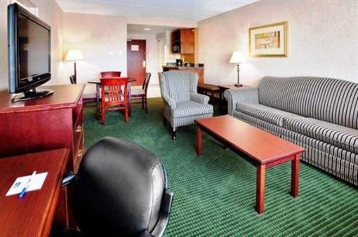фото отеля Holiday Inn Express Hotel & Suites Toronto Mississauga