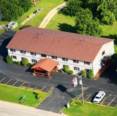фото отеля The Redwood Motel