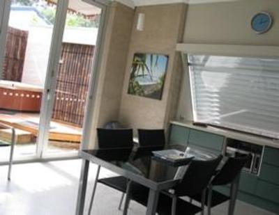 фото отеля Beach Villas Crescent Head