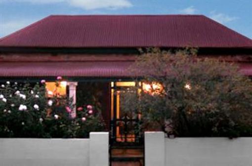 фото отеля A Miner's Rest Cottage Broken Hill