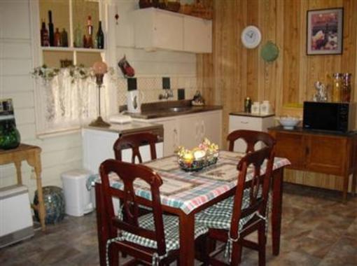 фото отеля A Miner's Rest Cottage Broken Hill