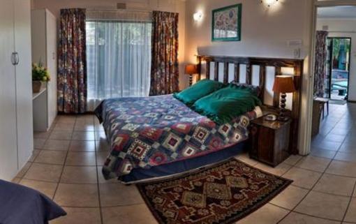 фото отеля La Rochelle Inn