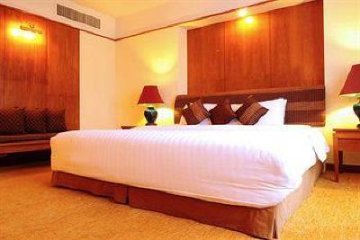 фото отеля Pantip Court Serviced Residence