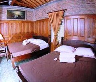 фото отеля Villa Joglo Semarang