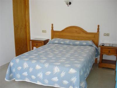 фото отеля Hostal los Arcos