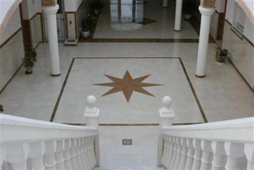 фото отеля Hostal los Arcos