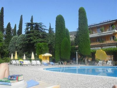 фото отеля Garden Hotel Garda