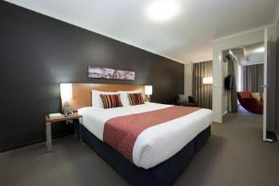 фото отеля Quality Suites Clifton On Northbourne