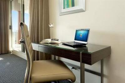 фото отеля Quality Suites Clifton On Northbourne