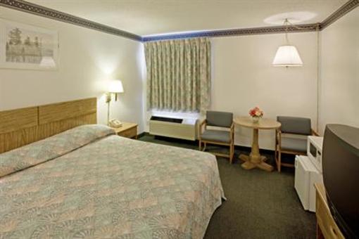 фото отеля Americas Best Value Inn West Frankfort