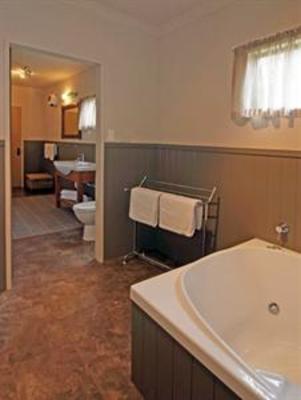 фото отеля Turangi Trout Lodge