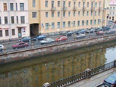 фото отеля Demidov Bridge