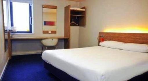 фото отеля Travelodge London Barking