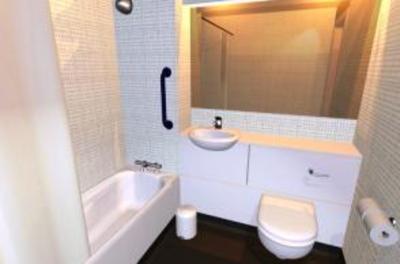 фото отеля Travelodge London Barking