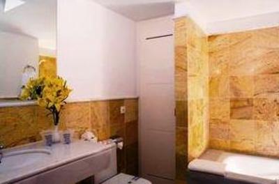 фото отеля Coral Beach Bungalows
