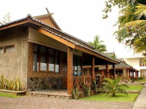 фото отеля Pantai Indah Resort Hotel Timur