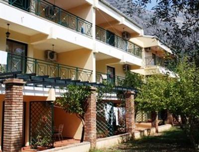 фото отеля Barbati Beach Apartments