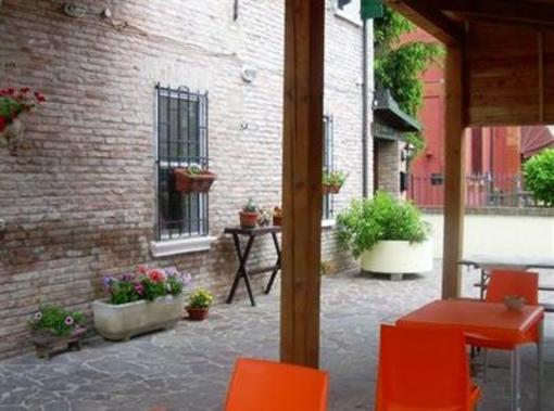 фото отеля Le Stanze Sul Po B&B Ferrara