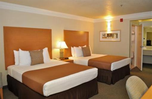 фото отеля BEST WESTERN PLUS Inn & Suites Lemoore