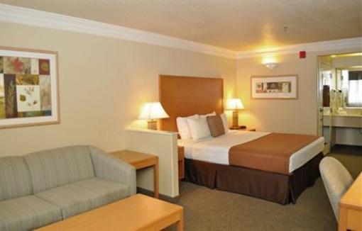 фото отеля BEST WESTERN PLUS Inn & Suites Lemoore