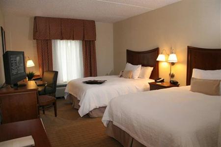 фото отеля Hampton Inn & Suites Pittsburgh-Meadow Lands