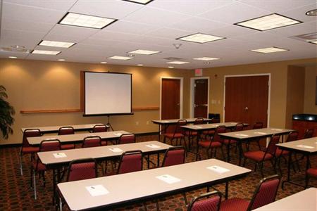 фото отеля Hampton Inn & Suites Pittsburgh-Meadow Lands