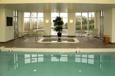 фото отеля Hampton Inn & Suites Pittsburgh-Meadow Lands