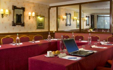 фото отеля Master Robert Hotel