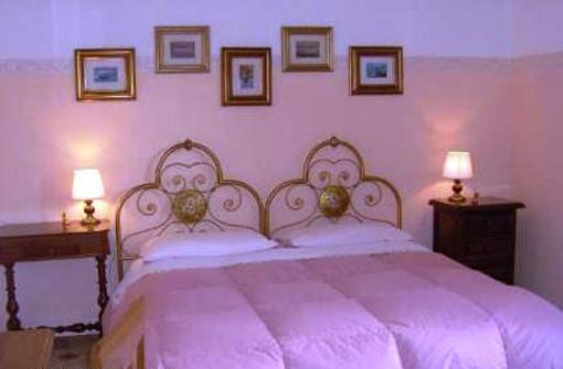 фото отеля Sa Chessa Bed and Breakfast Ploaghe