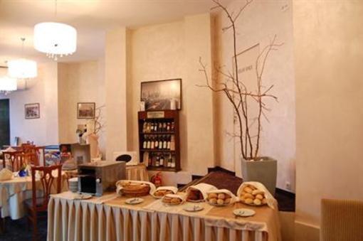фото отеля Fiesta Beach Hotel