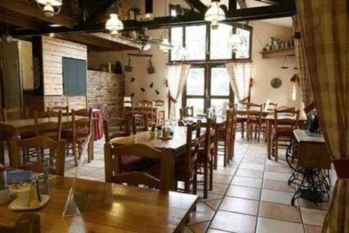фото отеля Kyriad MLV Saint-Thibault-des-Vignes Hotel