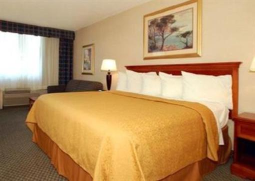 фото отеля Baymont Inn and Suites South Bend Near Notre Dame
