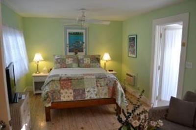 фото отеля Speakeasy Inn Key West