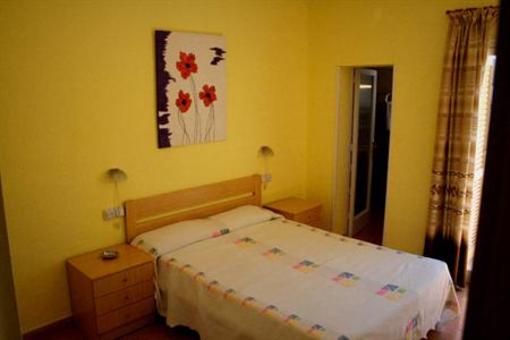 фото отеля Hostal Lleida
